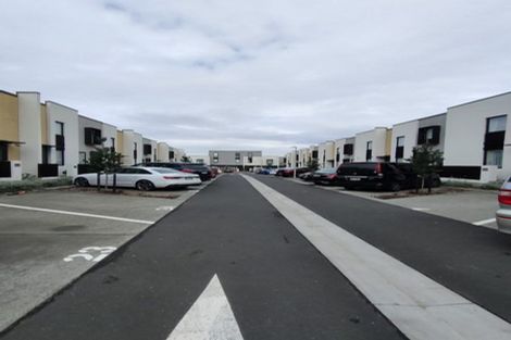 Photo of property in 65a/6 Hogans Road, Glenfield, Auckland, 0629