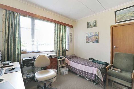 Photo of property in 5 Gloag Street, Waverley, 4510