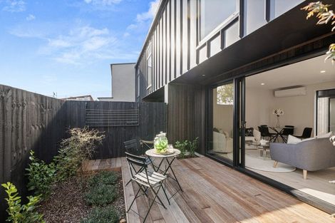 Photo of property in 2/9 Innes Road, St Albans, Christchurch, 8052