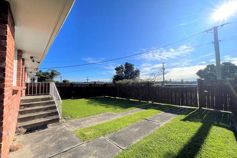 Photo of property in 4a/1 Corrella Road, Belmont, Auckland, 0622