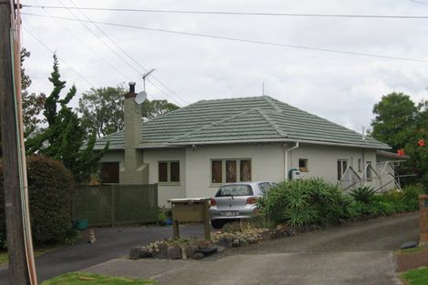 Photo of property in 12a/2 West Lynn Road, Titirangi, Auckland, 0604