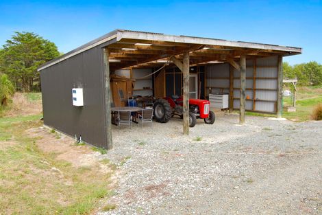 Photo of property in 306 Oneriri Road, Kaiwaka, 0573
