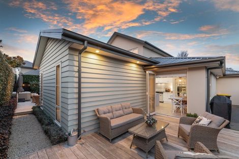 Photo of property in 2 Glen Bridge Lane, Harewood, Christchurch, 8051