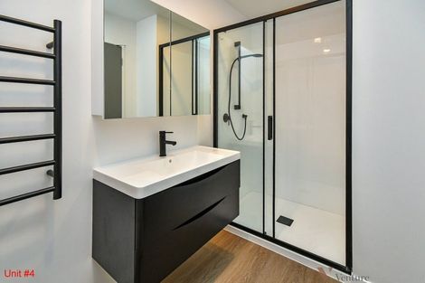 Photo of property in 9/22 James Laurie Street, Henderson, Auckland, 0612