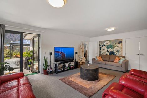 Photo of property in 39 Howden Drive, Jacks Point, 9371