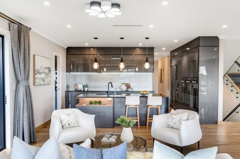 Photo of property in 45 Armstrong Farm Drive, East Tamaki Heights, Auckland, 2016