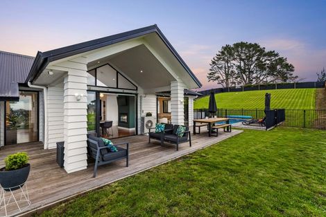Photo of property in 72 Vaughans Road, Long Bay, Albany, 0792