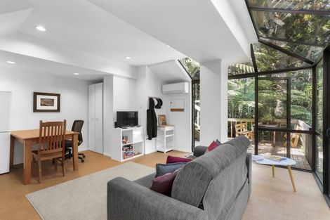 Photo of property in 104 Konini Road, Titirangi, Auckland, 0604