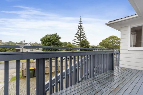 Photo of property in 19 Minaret Drive, Bucklands Beach, Auckland, 2014