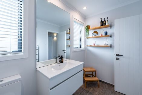 Photo of property in 84 Helwick Street, Wanaka, 9305