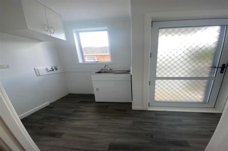 Photo of property in 106 Golf Road, New Lynn, Auckland, 0600