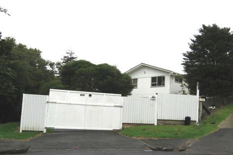 Photo of property in 28 Lucinda Place, Glen Eden, Auckland, 0602