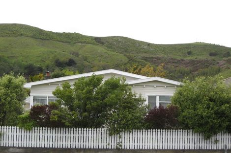 Photo of property in 17 Tasman Street, The Wood, Nelson, 7010