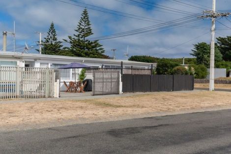 Photo of property in 1/2 Himatangi Street, Himatangi Beach, Foxton, 4891