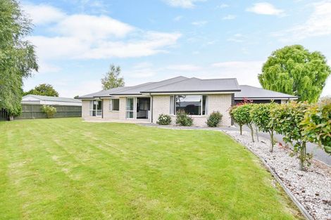 Photo of property in 17 Stanton Place, Woodend, 7610