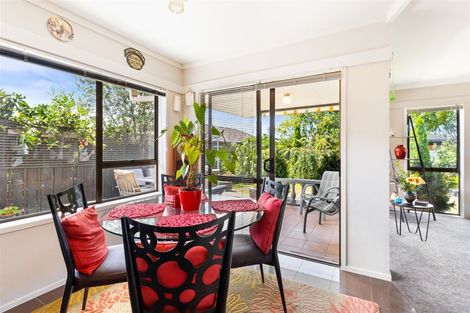 Photo of property in 3/133 Parrs Cross Road, Glen Eden, Auckland, 0612