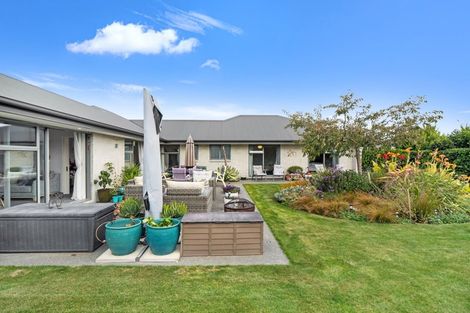 Photo of property in 42 Watkins Drive, Rangiora, 7400