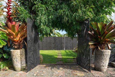 Photo of property in 13 Harbour View Road, Point Wells, Warkworth, 0986