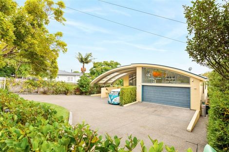 Photo of property in 48 Renata Crescent, Te Atatu Peninsula, Auckland, 0610