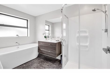 Photo of property in 10 Rhyolite Court, Rolleston, 7614