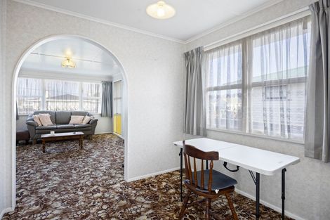 Photo of property in 42 Reid Avenue, Hawera, 4610