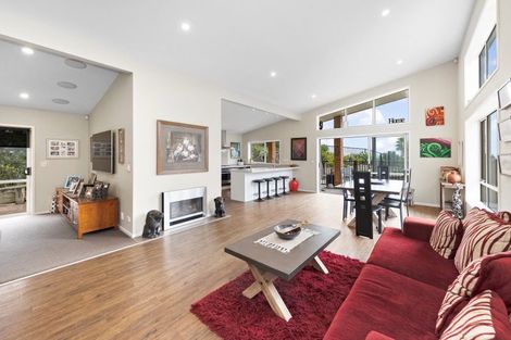 Photo of property in 174 Forest Hill Road, Henderson, Auckland, 0612