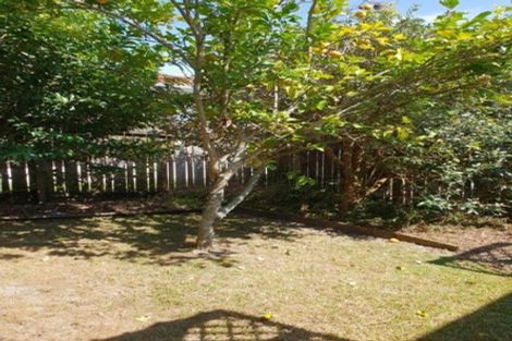 Photo of property in 9 Lex Avenue, Green Bay, Auckland, 0604
