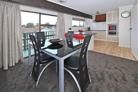 Photo of property in 2/2 Huia Road, Papatoetoe, Auckland, 2025