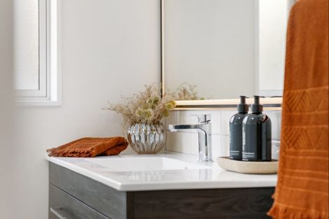 Photo of property in 17 Hunt Place, Albert Town, Wanaka, 9305