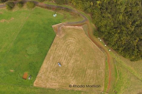 Photo of property in 1 Te Wairoa Lane, Tinopai, Matakohe, 0593