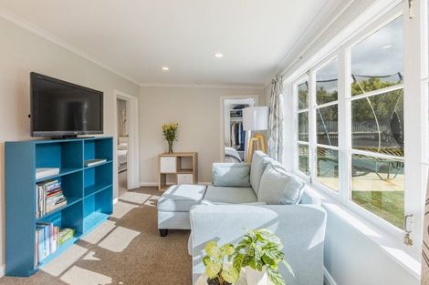 Photo of property in 24 Auckland Road, Greenmeadows, Napier, 4112