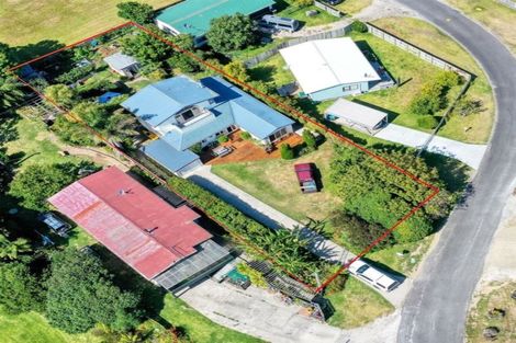 Photo of property in 55 Spencer Avenue, Maketu, 3189