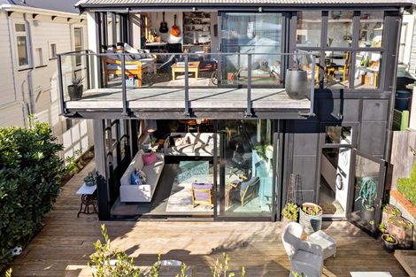 Photo of property in 68 Brougham Street, Mount Victoria, Wellington, 6011