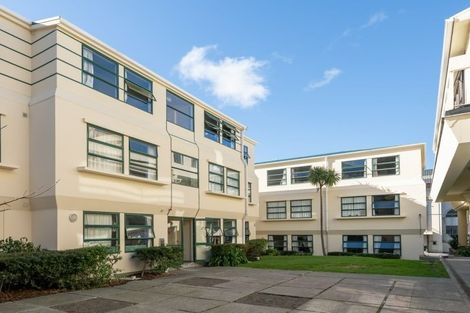 Photo of property in Te Awhina Apartments, 22u2 Sussex Street, Mount Cook, Wellington, 6021