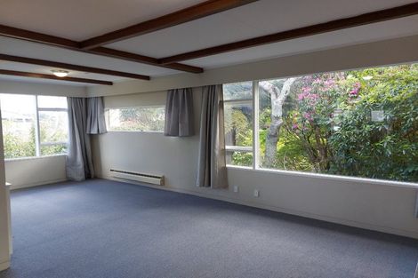 Photo of property in 2 Mamaku Grove, Khandallah, Wellington, 6035