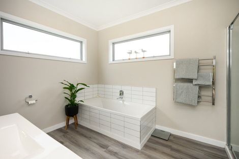 Photo of property in 5 Heritage Place, Terrace End, Palmerston North, 4410