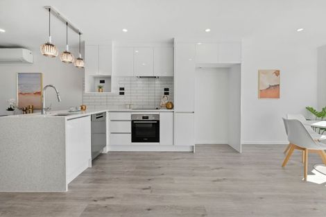 Photo of property in 2/12 William Street, Mangere East, Auckland, 2024