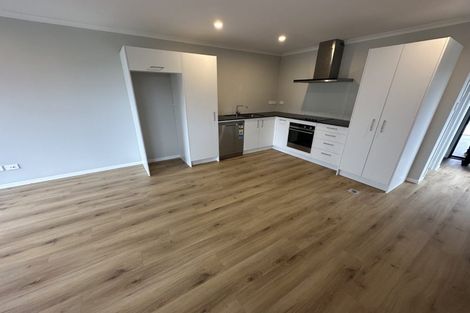 Photo of property in 80 Papatupu Way, Kumeu, 0810