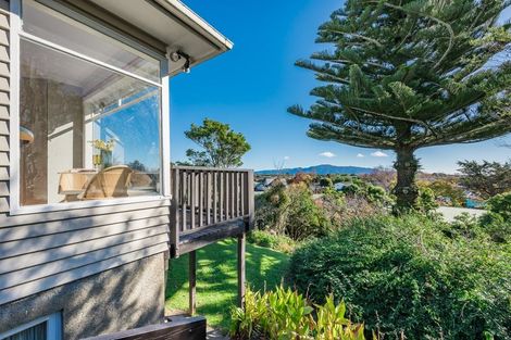 Photo of property in 55 Aorangi Road, Paraparaumu, 5032