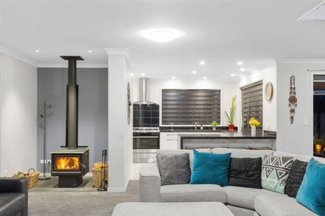 Photo of property in 33 Glenpark Crescent, Bethlehem, Tauranga, 3110