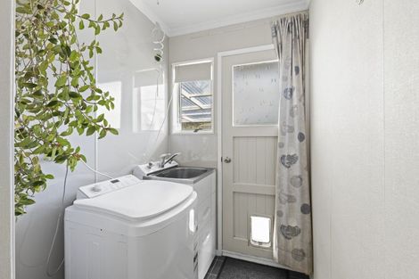 Photo of property in 9b Herekawe Drive, Spotswood, New Plymouth, 4310