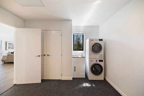 Photo of property in 18 Chapman Way, Jacks Point, 9371