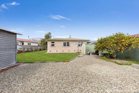 Photo of property in 38 Tennyson Crescent, Stoke, Nelson, 7011