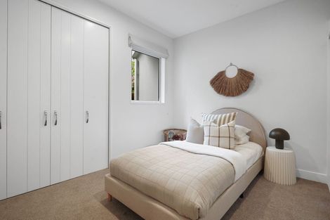 Photo of property in 17 Innes Road, St Albans, Christchurch, 8052