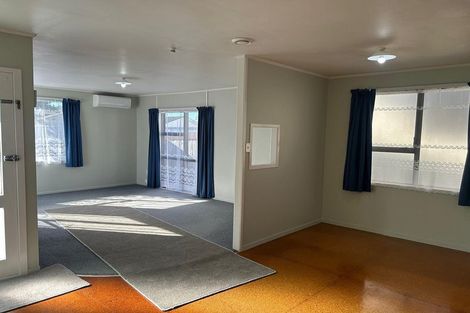 Photo of property in 12 Edwin Freeman Place, Ranui, Auckland, 0612