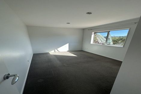 Photo of property in 144 Kittiwake Drive, Schnapper Rock, Auckland, 0632