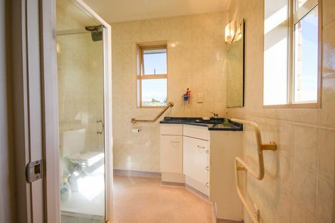 Photo of property in 16 Kotare Crescent, Pahi, Paparoa, 0571