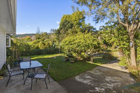 Photo of property in 594 Waitohu Valley Road, Manakau, Otaki, 5583