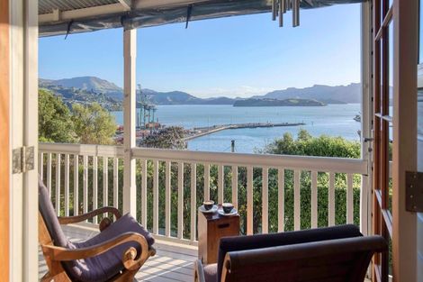 Photo of property in 35 Reserve Terrace, Lyttelton, 8082
