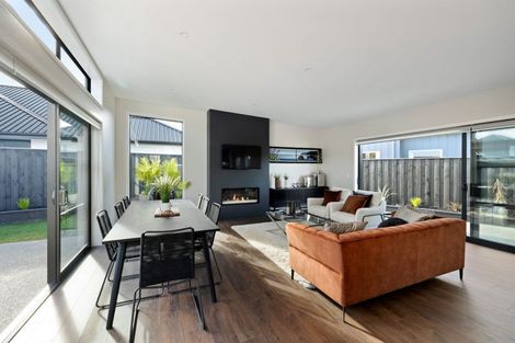 Photo of property in 5 Oakbridge Boulevard, Marshland, Christchurch, 8051